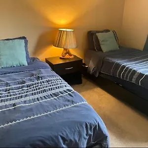  Holiday home Spacious And Comfy ! Canada