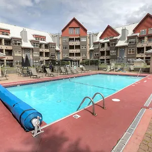  Apartment Placid Coach House 16 Canada