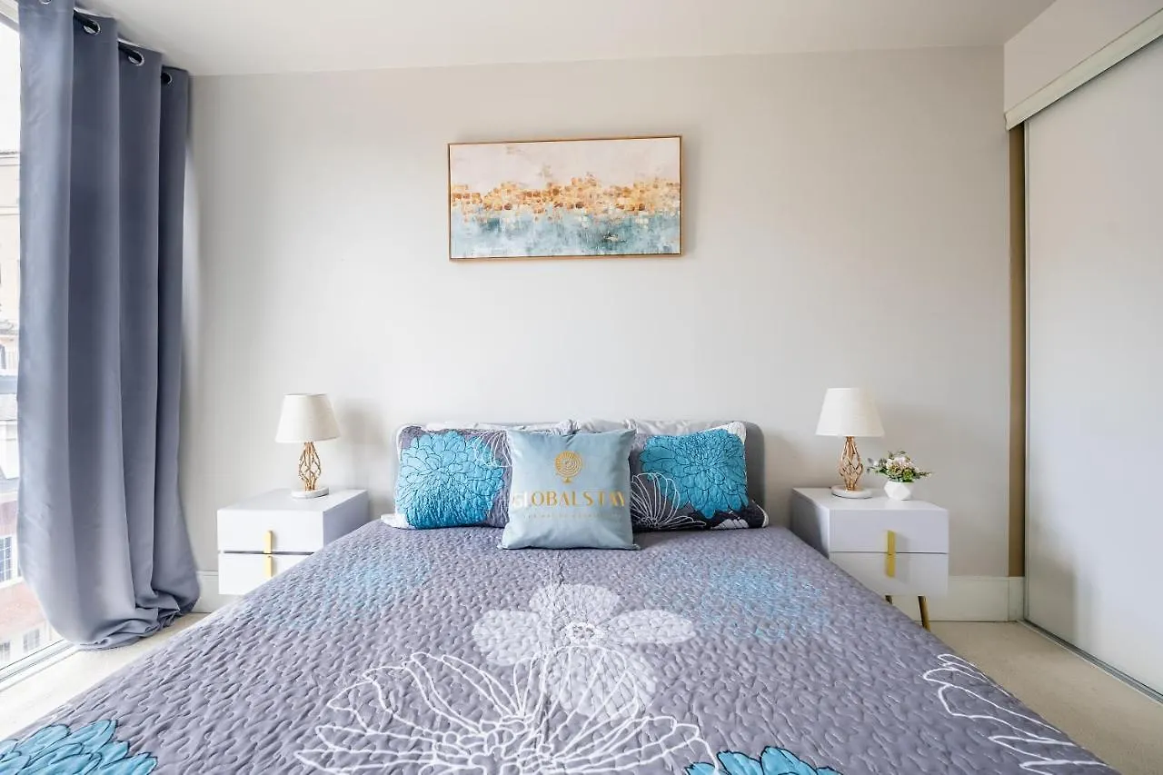 Beautiful Condos In The Heart Of Downtown By Globalstay Toronto